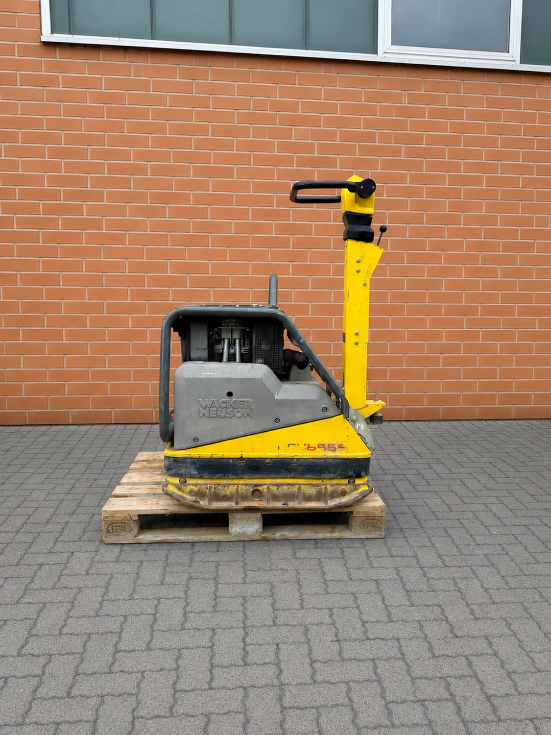 mobil s&s GmbH - Maschinenbau - Wacker Neuson DT08